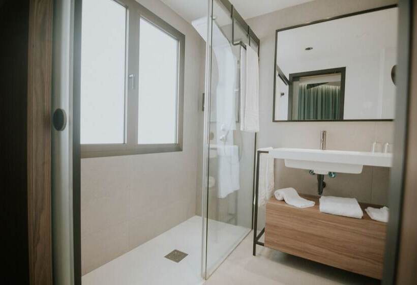 هتل Catalina Plaza Sostenible