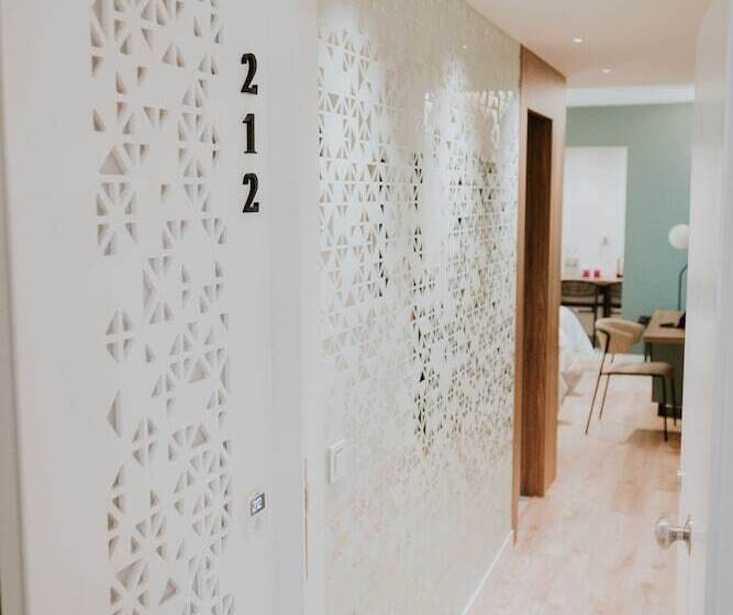 هتل Catalina Plaza Sostenible