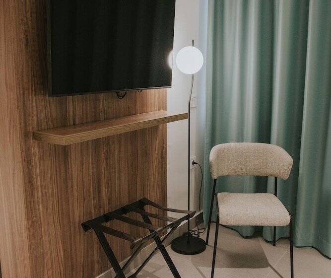 هتل Catalina Plaza Sostenible