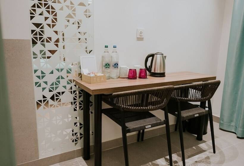 هتل Catalina Plaza Sostenible