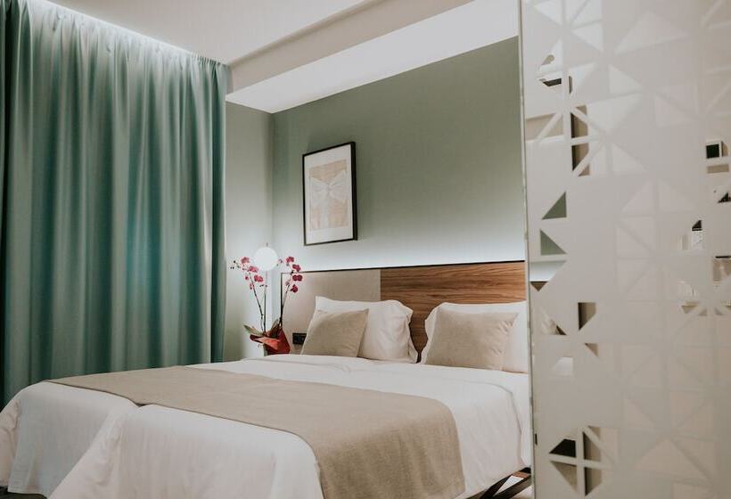 هتل Catalina Plaza Sostenible