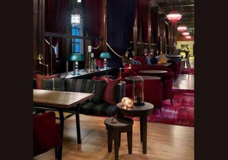 Clarion Hotel Post