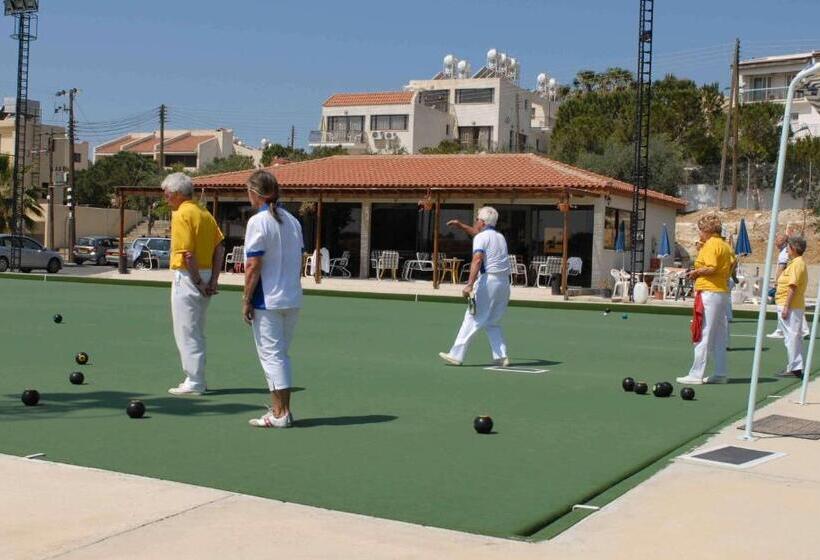 בית מלון כפרי Club Aphrodite