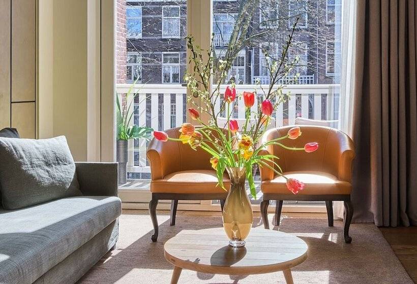 Отель Conservatorium