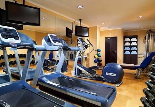 ホテル Courtyard By Marriott Kazan Kremlin