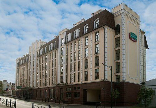 ホテル Courtyard By Marriott Kazan Kremlin