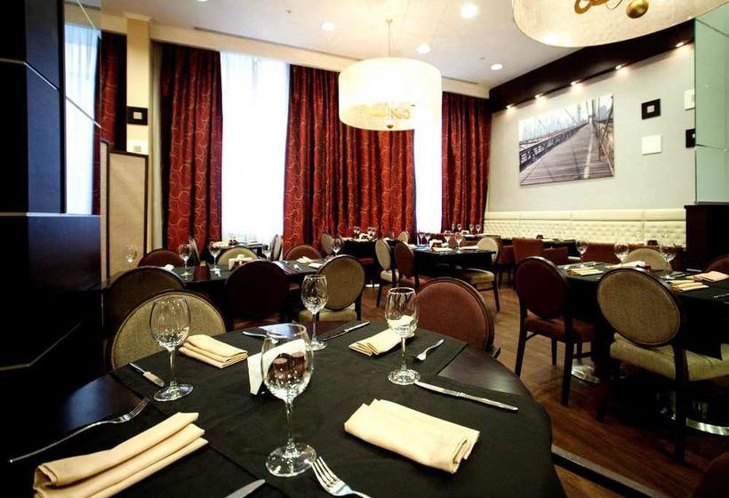 ホテル Courtyard By Marriott Kazan Kremlin