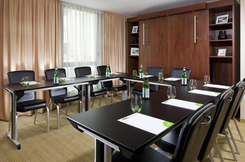 فندق Courtyard By Marriott Paris Arcueil