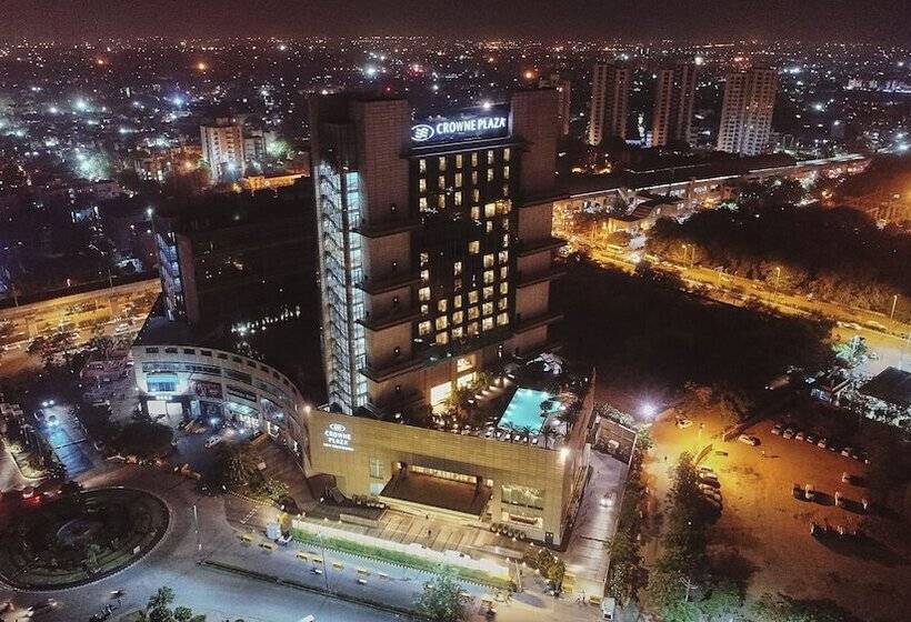 Отель Crowne Plaza New Delhi Rohini, An Ihg