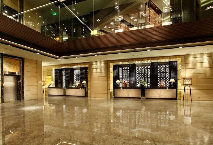 Отель Crowne Plaza New Delhi Rohini, An Ihg