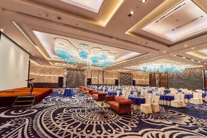 Отель Crowne Plaza New Delhi Rohini, An Ihg