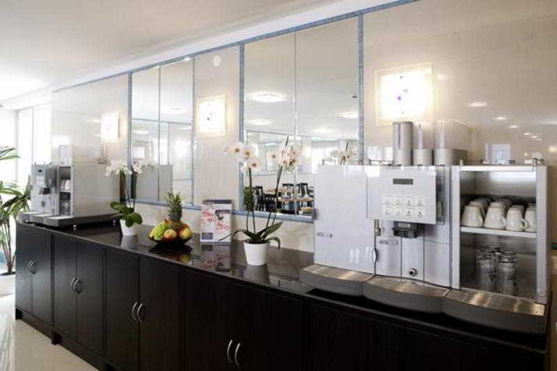 هتل Donaustadt Kagran   At Metro U1