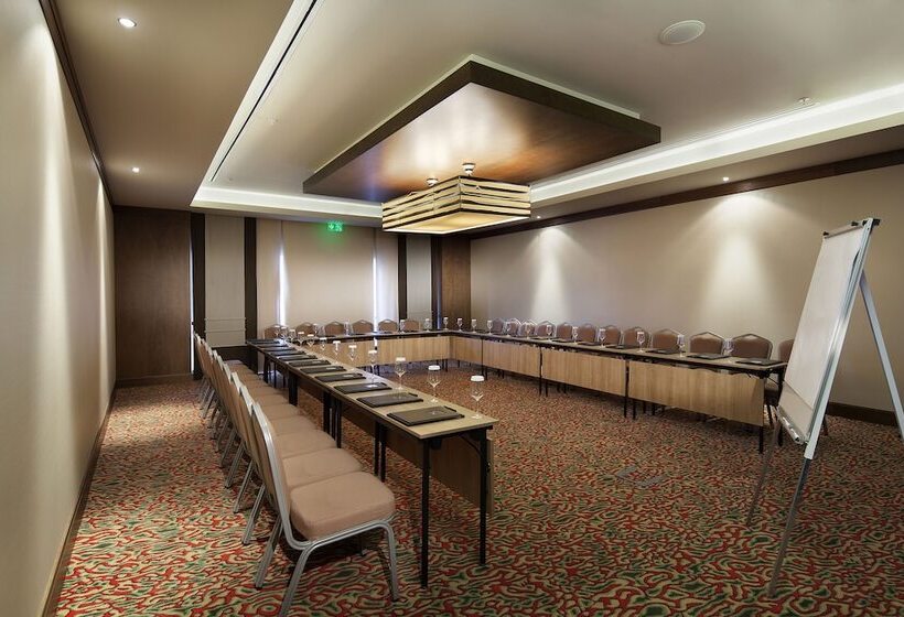 هتل Doubletree By Hilton  Avanos  Cappadocia