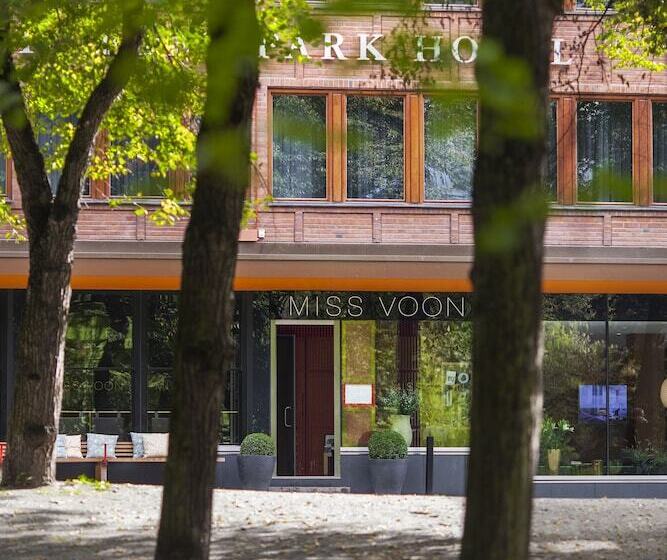 ホテル Elite Eden Park