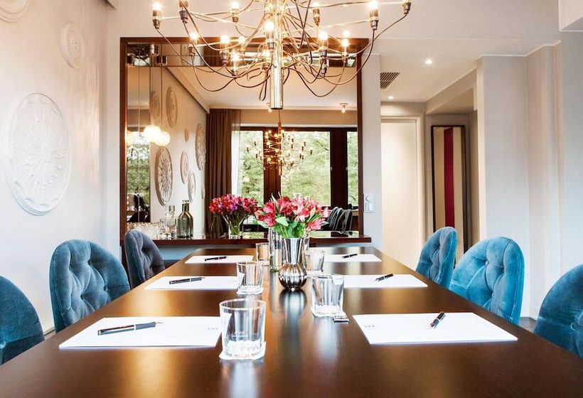 ホテル Elite Eden Park