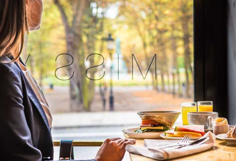 ホテル Elite Eden Park