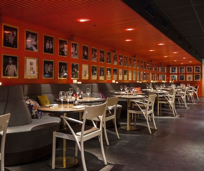 ホテル Elite Eden Park