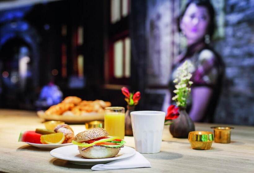 ホテル Elite Eden Park