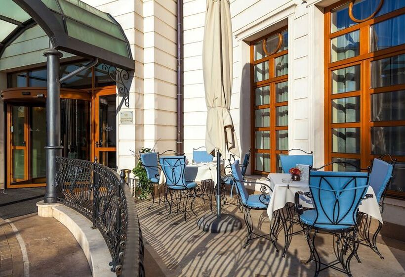 Epoque Hotel   Relais & Chateaux