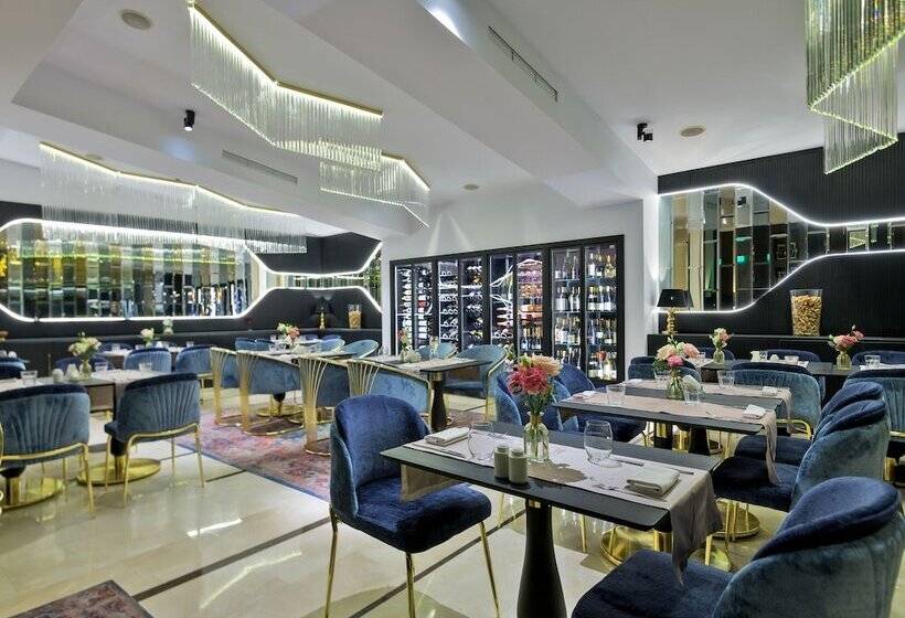 Epoque Hotel   Relais & Chateaux