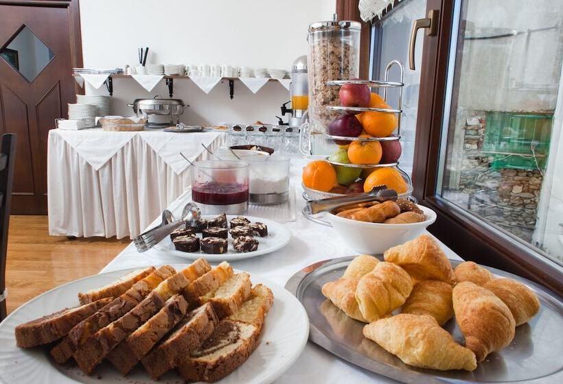 Erofili Hotel And Suites