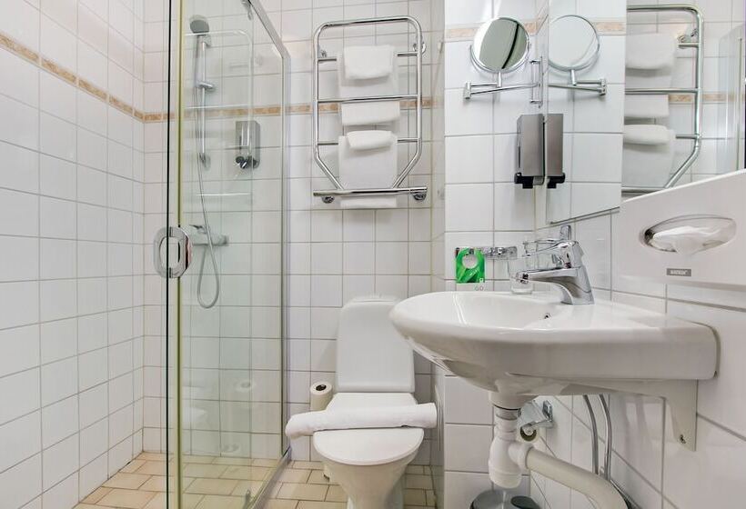 First Hotel Brommaplan