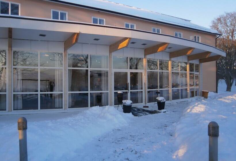 فندق Hehrne Kök & Konferens