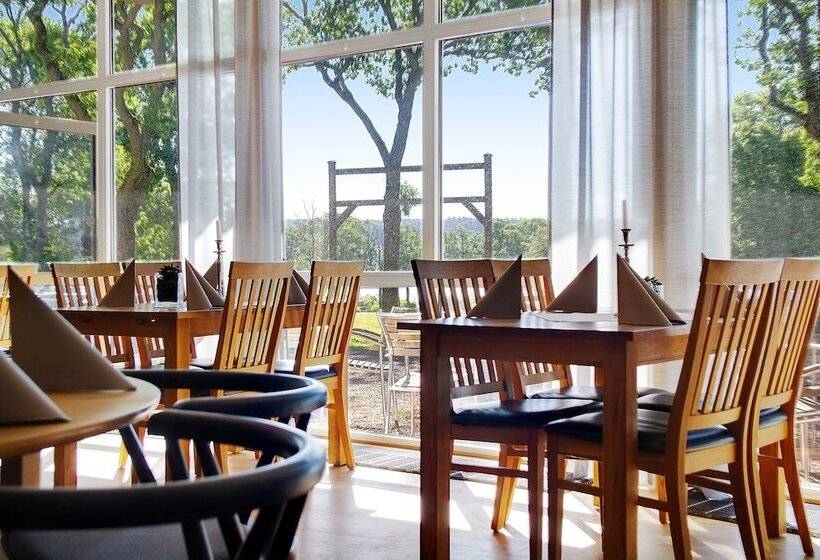 فندق Hehrne Kök & Konferens