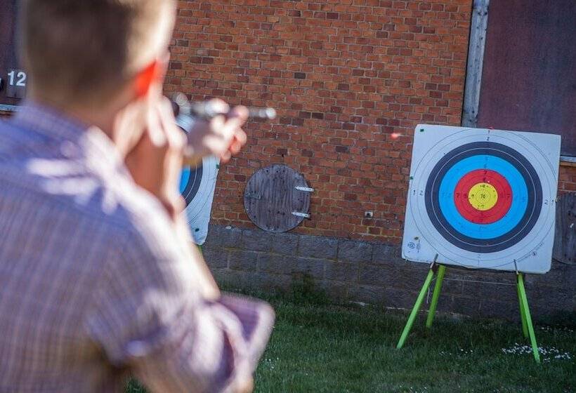 فندق Hehrne Kök & Konferens