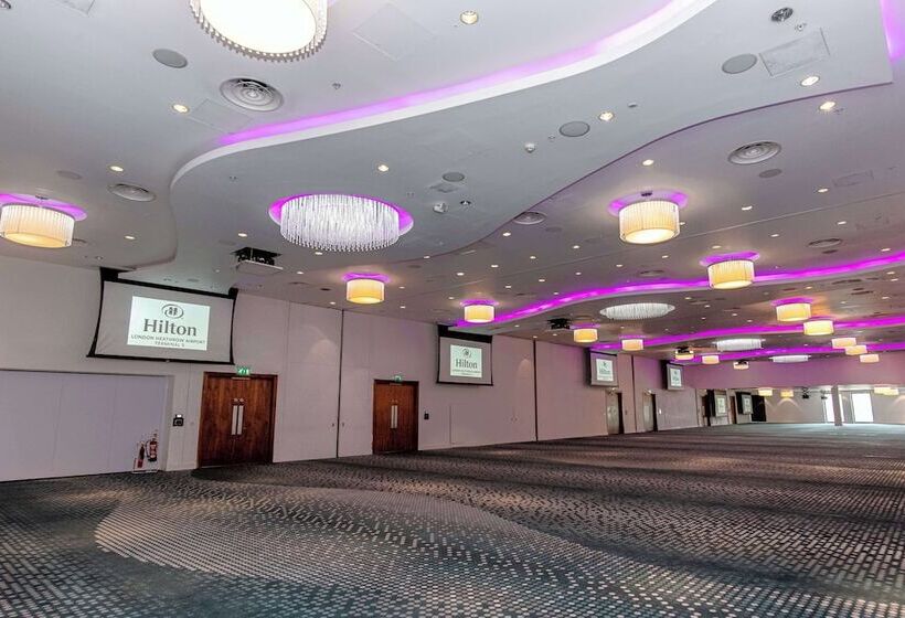 酒店 Hilton London Heathrow Airport Terminal 5