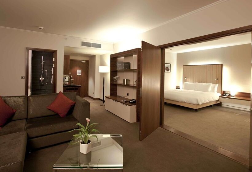 酒店 Hilton London Heathrow Airport Terminal 5