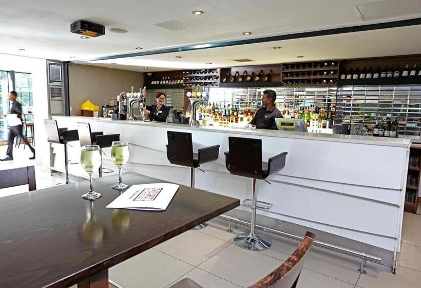 호텔 Holiday Inn Bristol City Centre, An Ihg