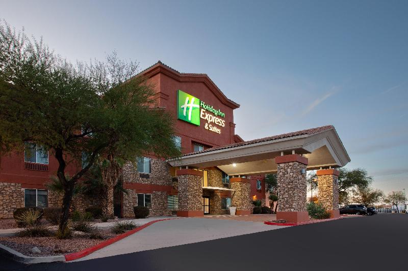 Отель Holiday Inn Express & Suites Tucson, An Ihg
