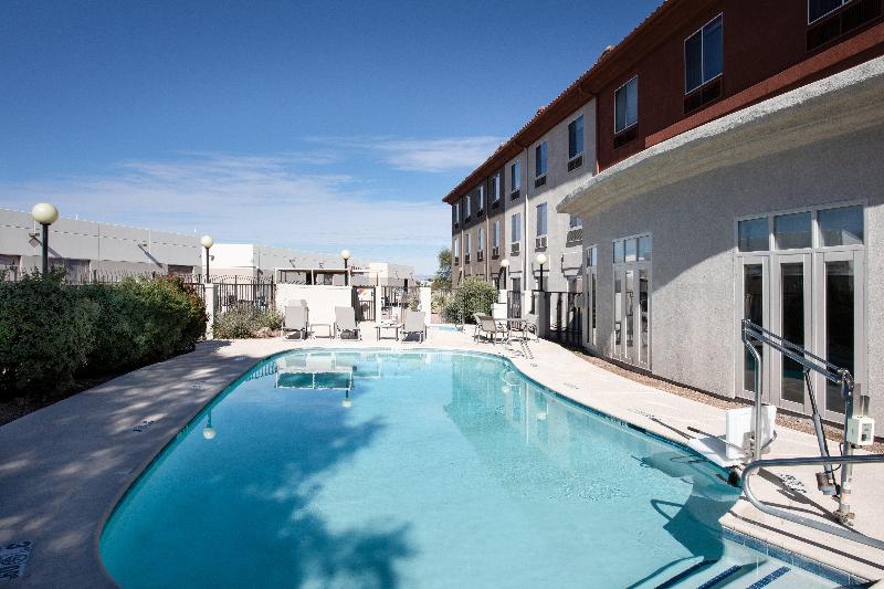Отель Holiday Inn Express & Suites Tucson, An Ihg