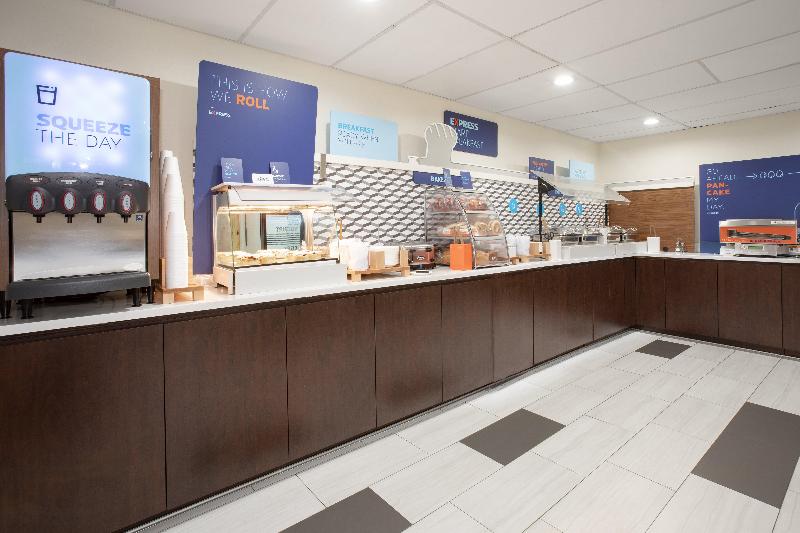 Отель Holiday Inn Express & Suites Tucson, An Ihg