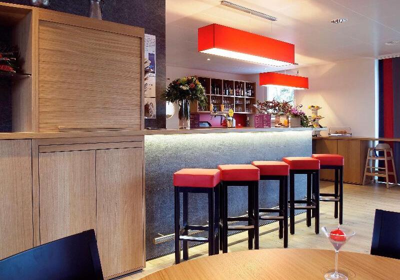 ホテル Ibis Bulle   La Gruyère Swiss Bike