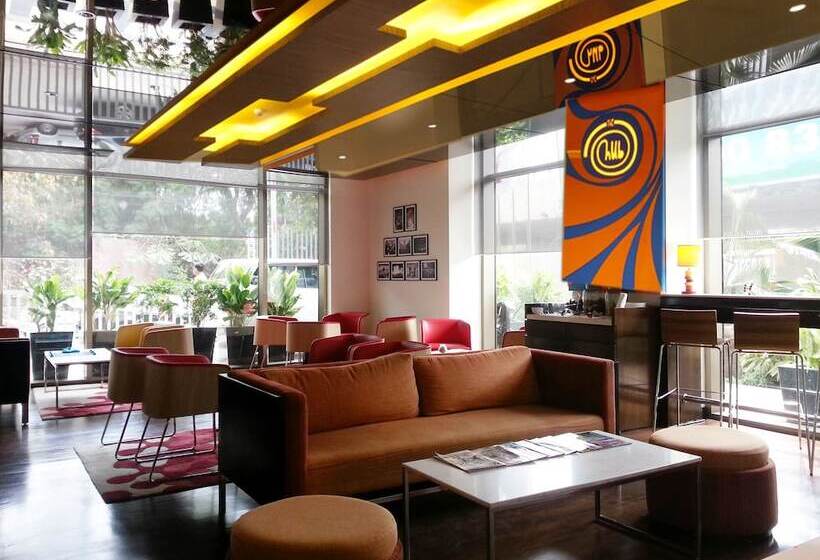 هتل Ibis Mumbai Airport   An Accor Brand