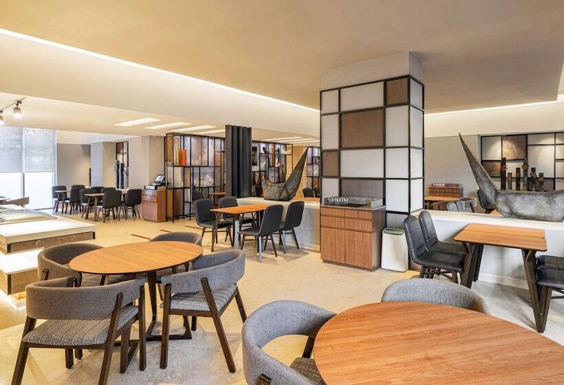 هتل Ibis Mumbai Airport   An Accor Brand