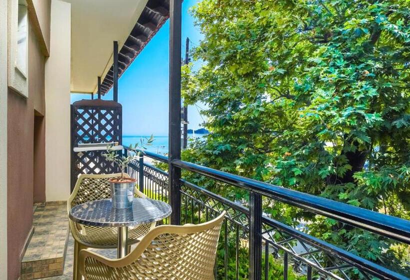 호텔 Kamelia & Semeli