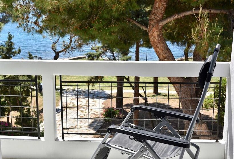 בית מלון כפרי Karystion