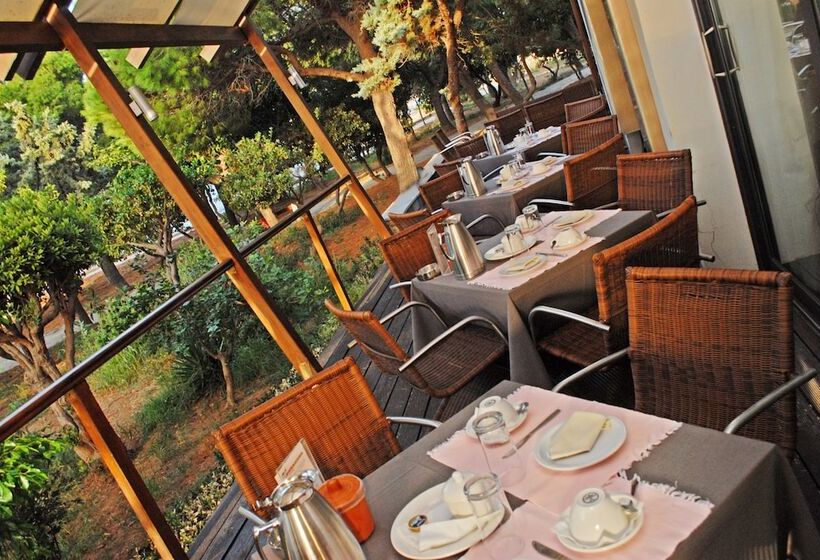 בית מלון כפרי Karystion