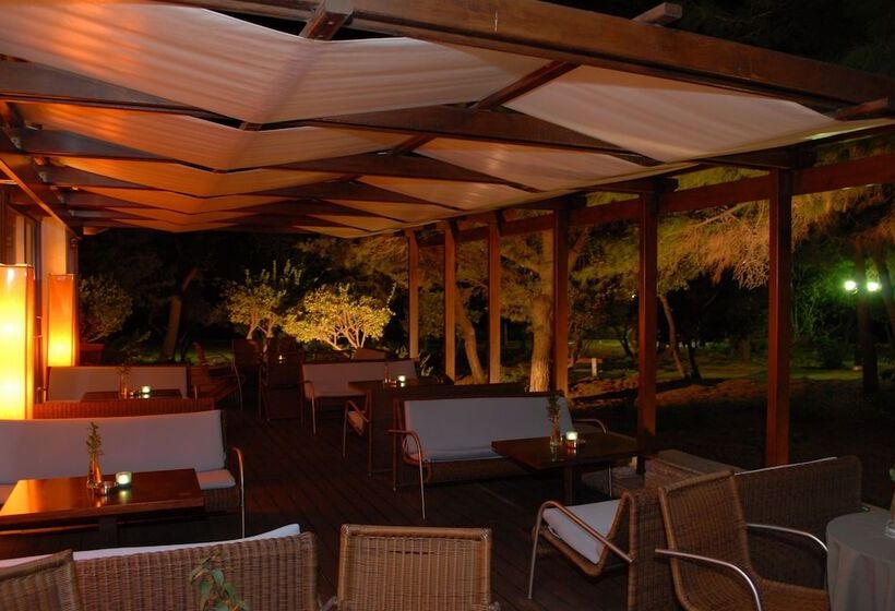 בית מלון כפרי Karystion