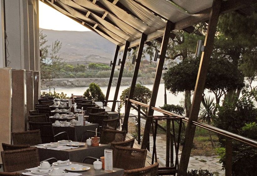 בית מלון כפרי Karystion