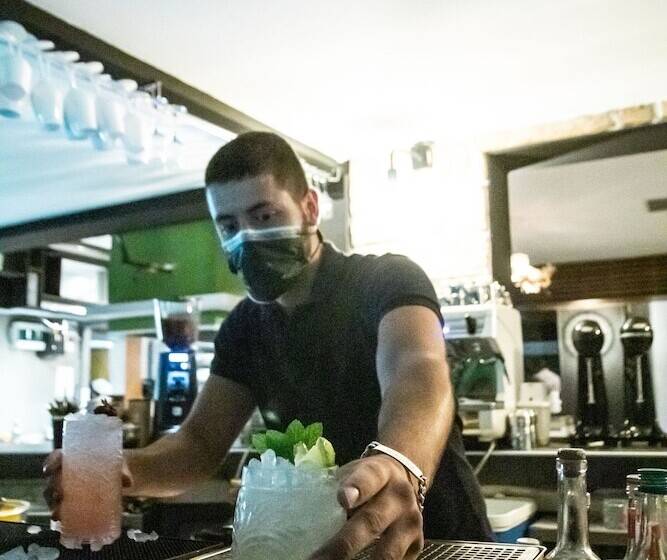 בית מלון כפרי Kiani Akti