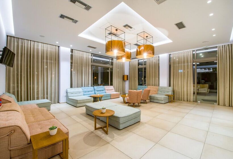 هتل Kiani Beach Resort Family All Inclusive