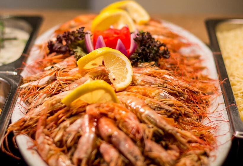 هتل Kiani Beach Resort Family All Inclusive