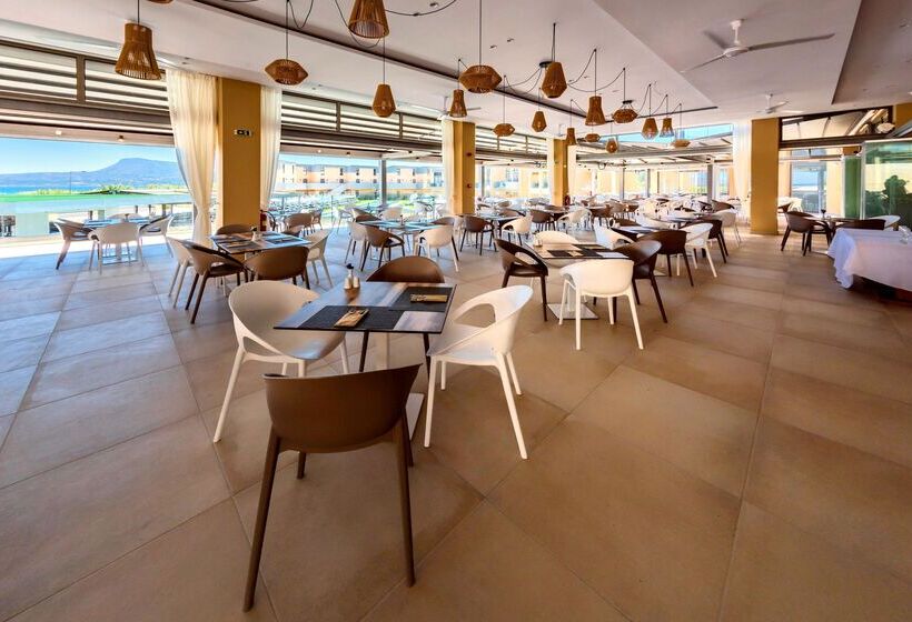 هتل Kiani Beach Resort Family All Inclusive
