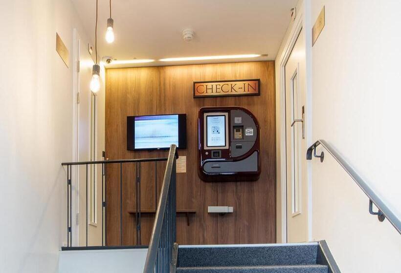 酒店 Krone By B Smart