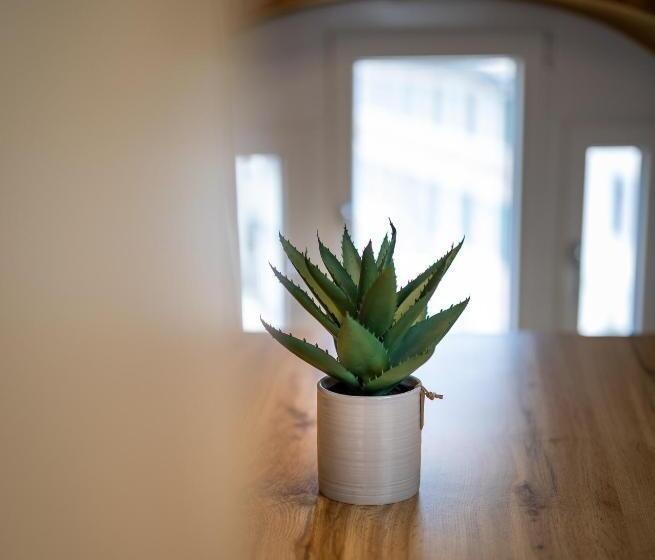 酒店 Krone By B Smart