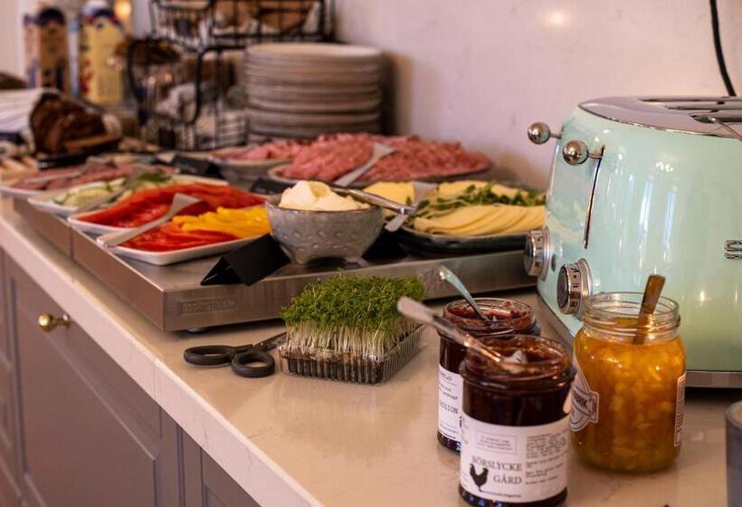 Отель L & Bistro Rödesund